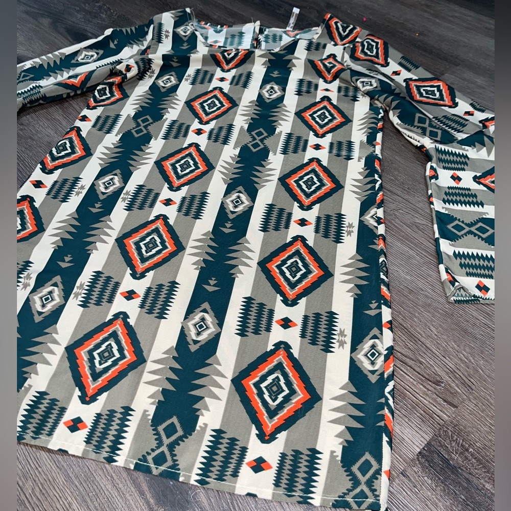 Auditions Fashion Dress. midi tribal print. Women’s Medium.